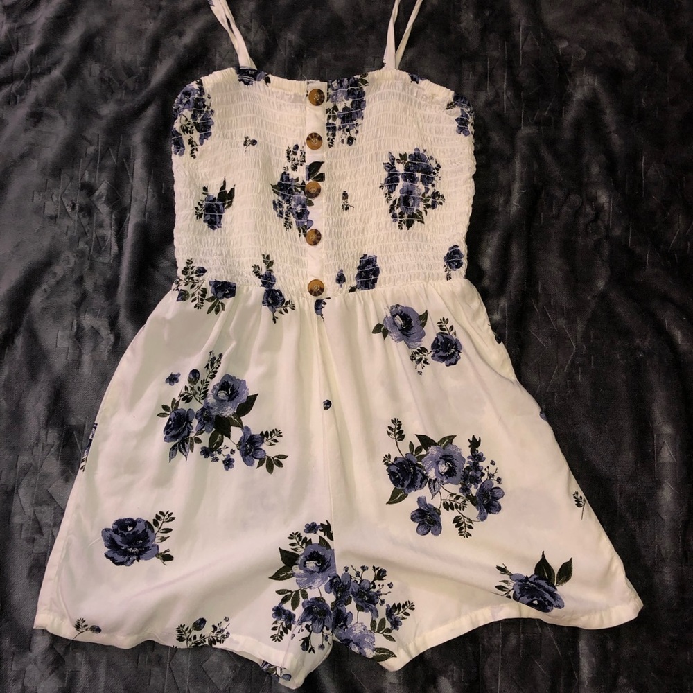 NWOT white Romper S